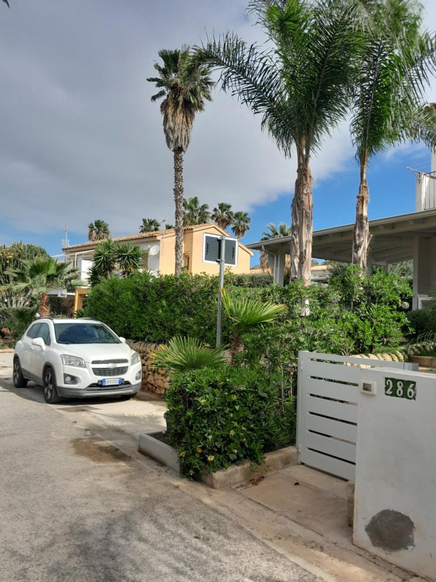 L'Oasi Di Athena Villa Ragusa Exterior foto